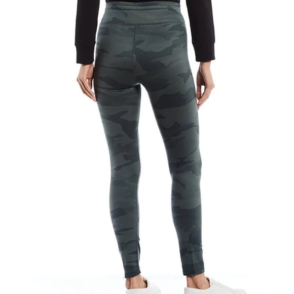 SPLENDID COLLECTION ANKLE LENGTH CAMO PRINT DRAWSTRING LEGGINGS / XS. - Picture 2 of 6